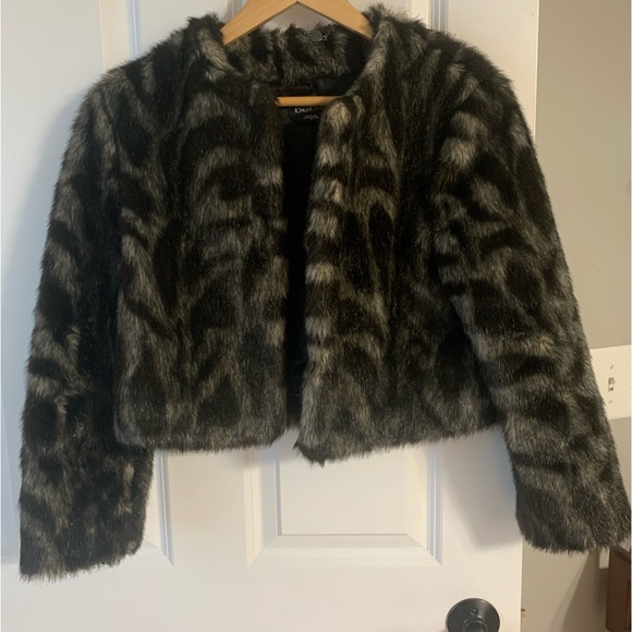 BEBE Faux Fur Leopard Print Short Cocktail Jacket - Picture 1 of 10